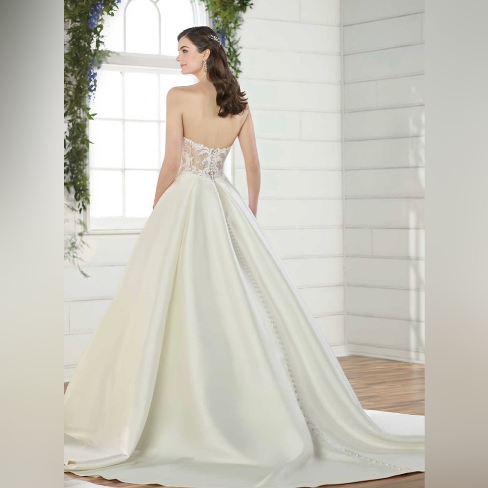 Essence of Australia - Wedding Gown - Picture 8 of 8